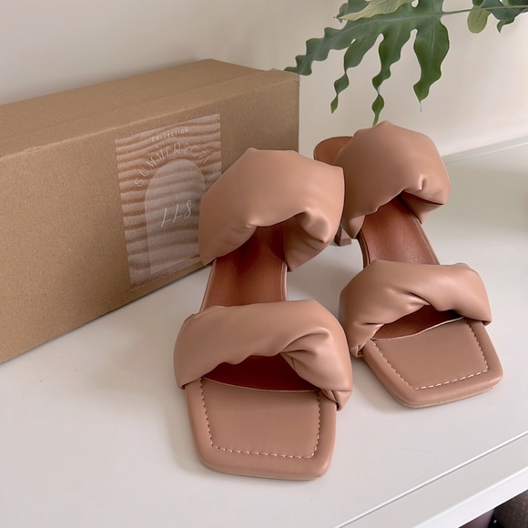 Looks Like Summer Suoshiqi LLS womens Alyssa Heel NEW in box size 38, is size 7 - Picture 1 of 6